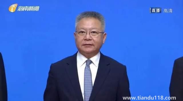 醫(yī)學博士出身的他當選海南省委書記 醫(yī)生出身 曾在上海、教育部工作(圖2)