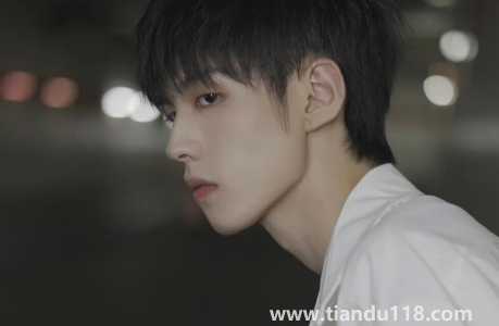 老說(shuō)沒(méi)錢(qián)的男人啥心態(tài)1