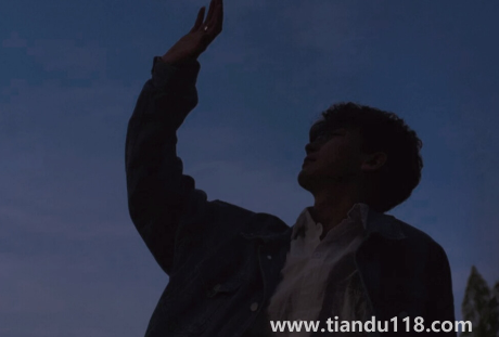 老說(shuō)沒(méi)錢(qián)的男人啥心態(tài)3