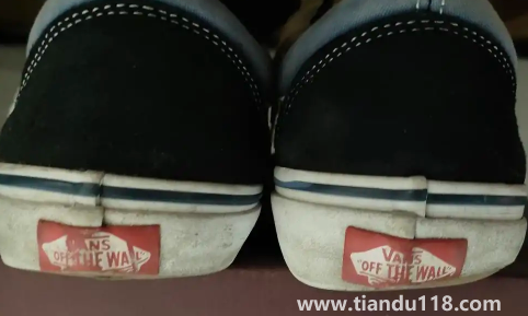 鞋子磨損能看出身體情況嗎（正常人是鞋子內側磨損嗎）