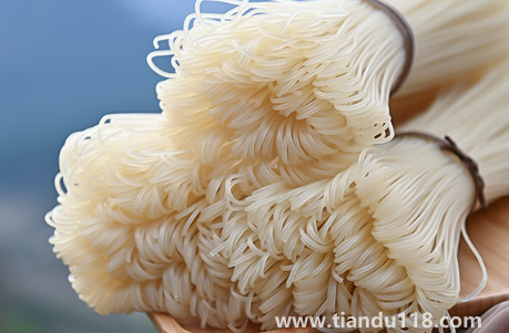 米粉可以一直泡在水里保存嗎2