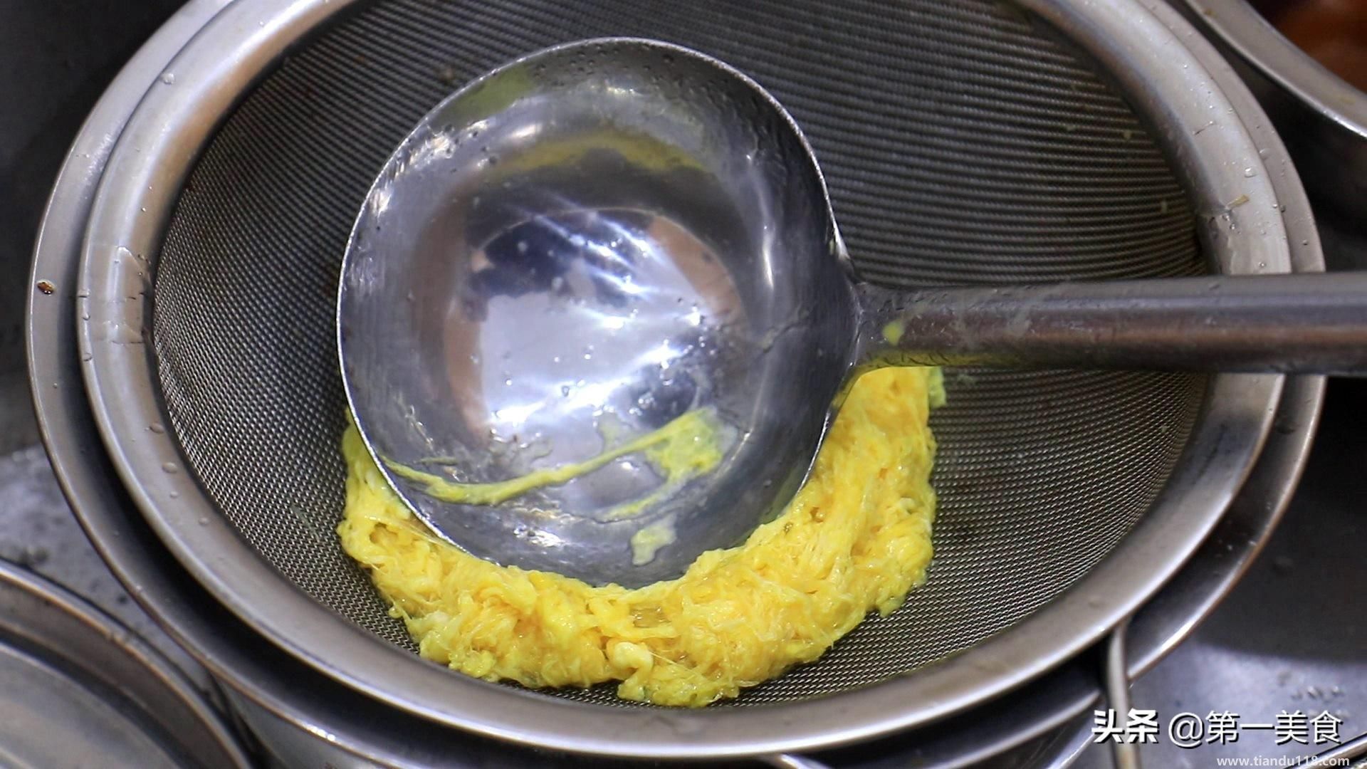 普通蛋炒飯的做法簡(jiǎn)單步驟(怎樣做蛋炒飯最好吃)(圖6) 普通蛋炒飯的做法簡(jiǎn)單步驟(怎樣做蛋炒飯最好吃)(圖6)