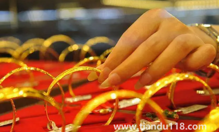 買(mǎi)五金女方媽媽一起去合適嗎2