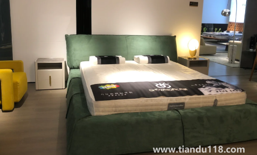 床和床墊加起來一萬貴嗎2