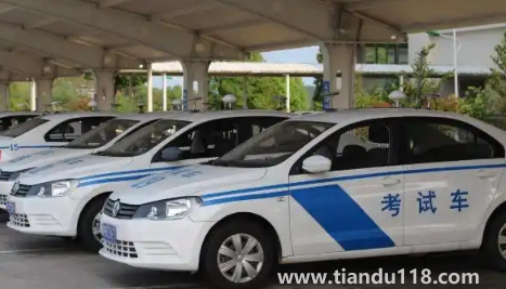 科三安全員小聲提醒會(huì)不會(huì)被發(fā)現(xiàn)（科三走后門怎樣讓過(guò)的）