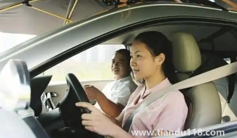 科目三電腦屏蔽包過(guò)是真的嗎（科目三考官能屏蔽電腦嗎）