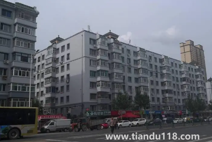 樓房鄰居門(mén)對(duì)門(mén)掛什么最好 1