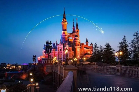 2022萬(wàn)圣節(jié)上海迪士尼幾點(diǎn)關(guān)門(mén)時(shí)間幾點(diǎn)開(kāi)門(mén)（萬(wàn)圣節(jié)去迪士尼好不好玩）