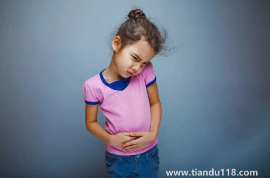 肚子有蛔蟲的癥狀有哪些（怎么預防肚子有蛔蟲）