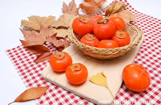 柿子和雞蛋一起吃了怎么辦(柿子和雞蛋一起吃的危害)(圖3) 柿子和雞蛋一起吃了怎么辦3