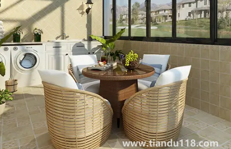 陽(yáng)臺(tái)是貼墻磚還是刷白1