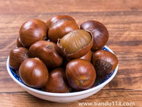 熟板栗變黑了還能吃嗎(熟板栗如何保存)(圖3) 熟板栗變黑了還能吃嗎3