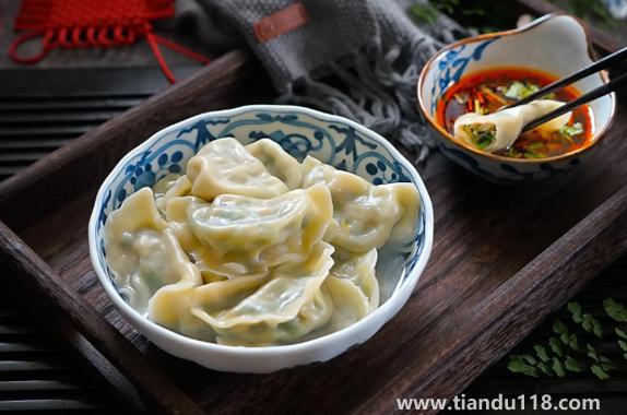 餃子浮起來(lái)還要煮多久（煮餃子用冷水還是熱水）