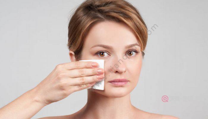 自然堂冰肌水可以搭配哪些護膚品 自然堂冰肌水如何搭配護膚品(圖2) 自然堂冰肌水可以搭配哪些護膚品