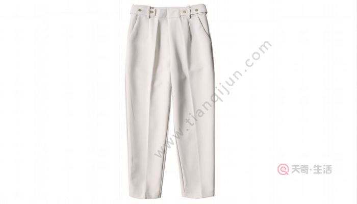 ?修身毛衣適合搭配什么褲子 ?修身毛衣適合的褲子有哪些(圖3) ?修身毛衣適合搭配什么褲子